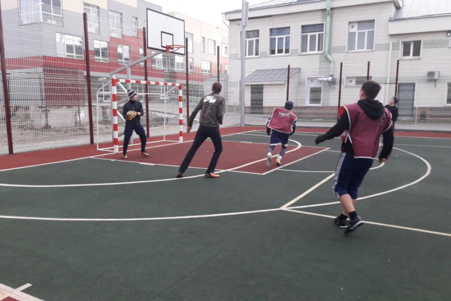 Футболисты Академии сыграли товарищеский матч с командой «Вектор»