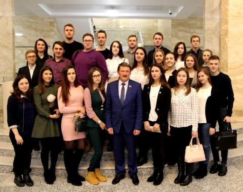 Студенты Академии посетили парламентский урок в Алтайском Краевом Законодательном Собрании