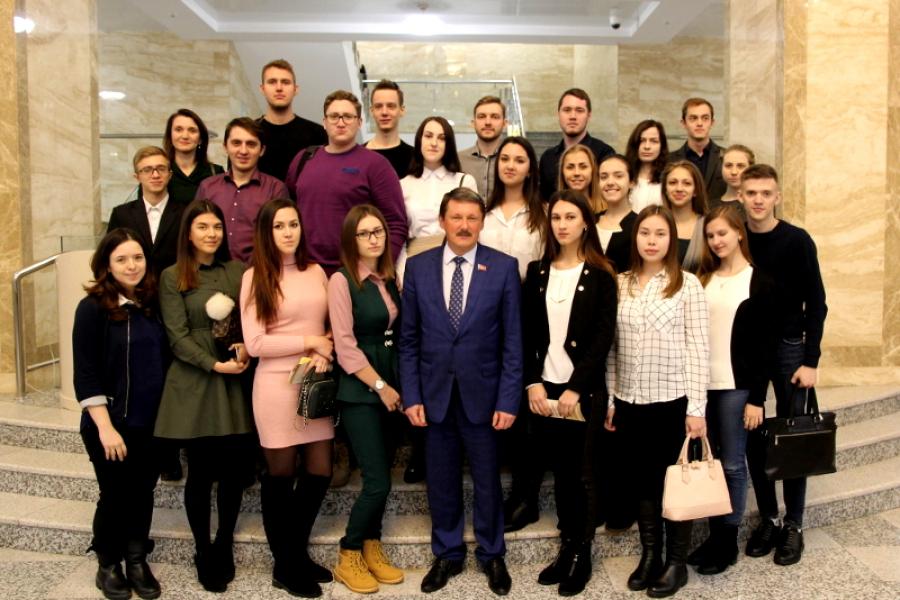 Студенты Академии посетили парламентский урок в Алтайском Краевом Законодательном Собрании