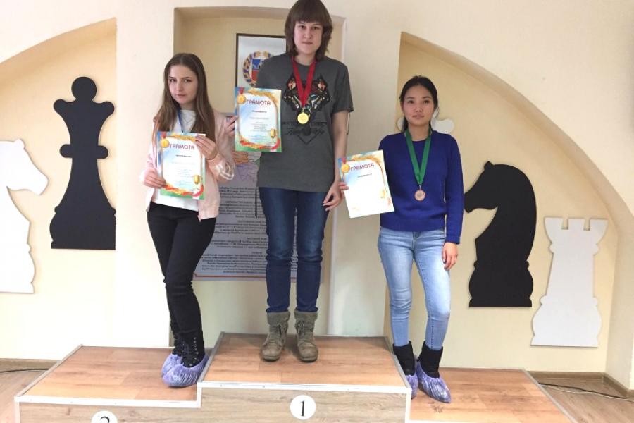 Студентка Академии стала чемпионкой первенства Барнаула по быстрым шахматам