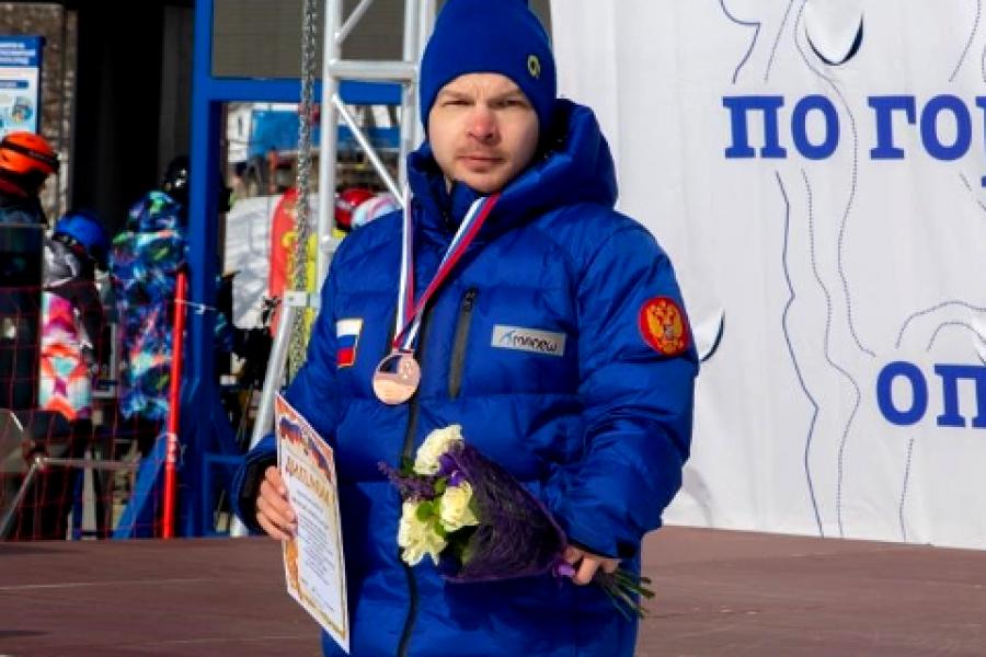 Магистрант Алтайского филиала РАНХиГС стал призёром Чемпионата России по горнолыжному спорту и сноуборду среди паралимпийцев