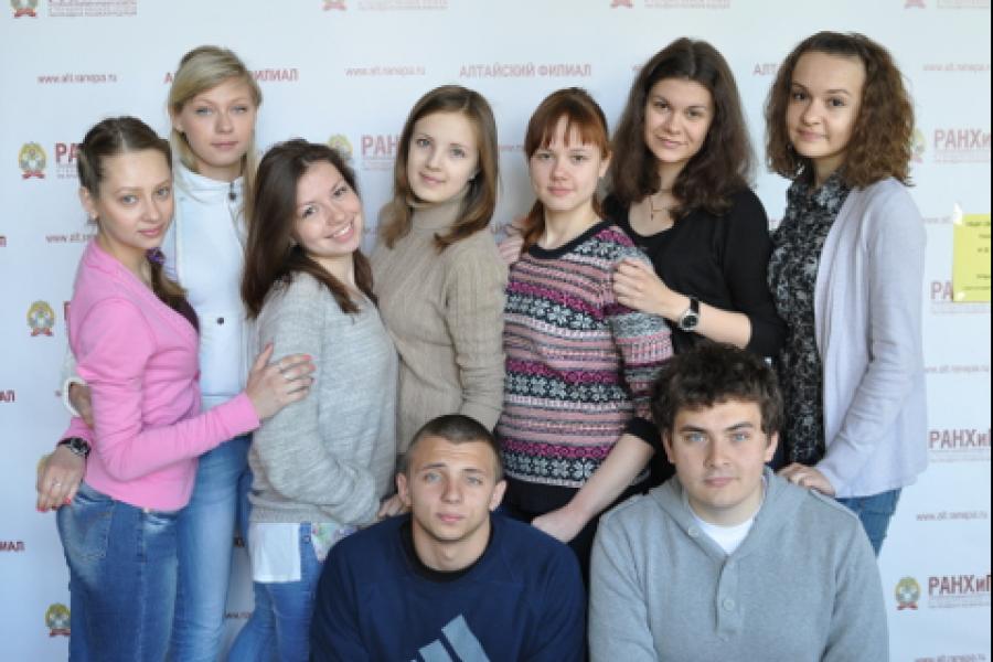 В Академии выбрали десять студентов, которые станут волонтёрами на Международном футбольном фестивале