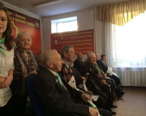 Волонтёры Академии поздравили ветеранов с Днём пожилого человека