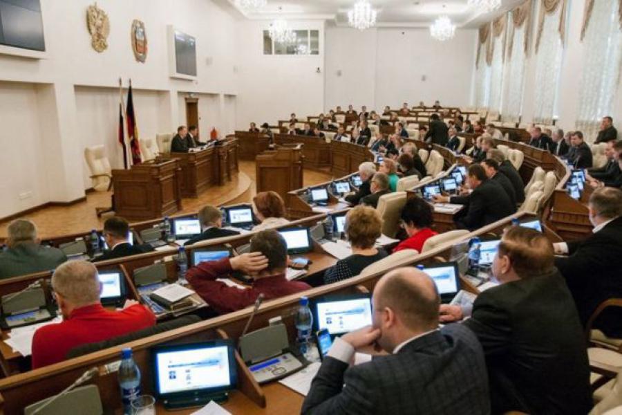 Выпускники Алтайского филиала РАНХиГС стали депутатами АКЗС
