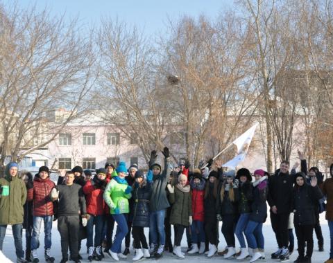 Танцы на льду и снежные эстафеты: ко Дню рождения филиала студенты устроили «Зимние забавы»