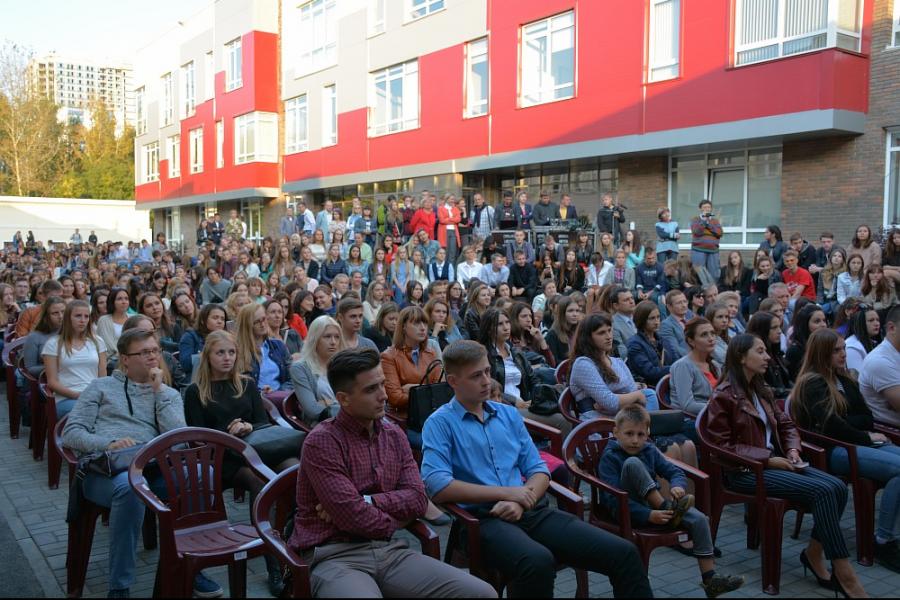 Тренинги, спорт и дискотека open-air: в филиале завершилась Неделя первокурсника