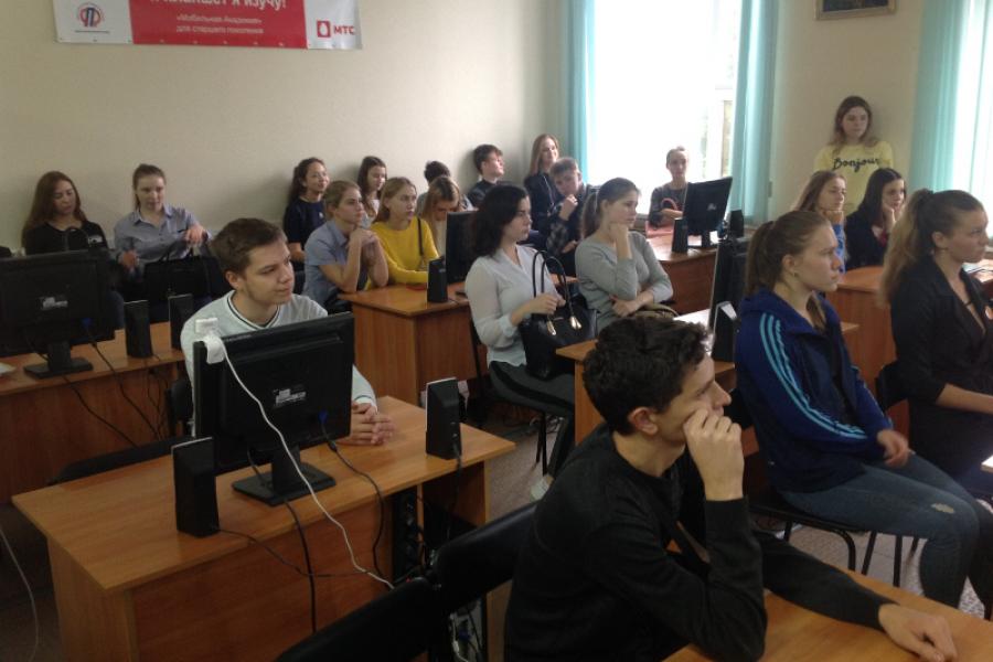 Студенты Алтайского филиала РАНХиГС посетили лекцию по краеведению в библиотеке им. Шишкова