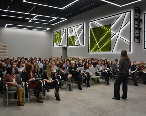 Более 180 человек посетили краевую конференцию по гештальт-терапии в Академии