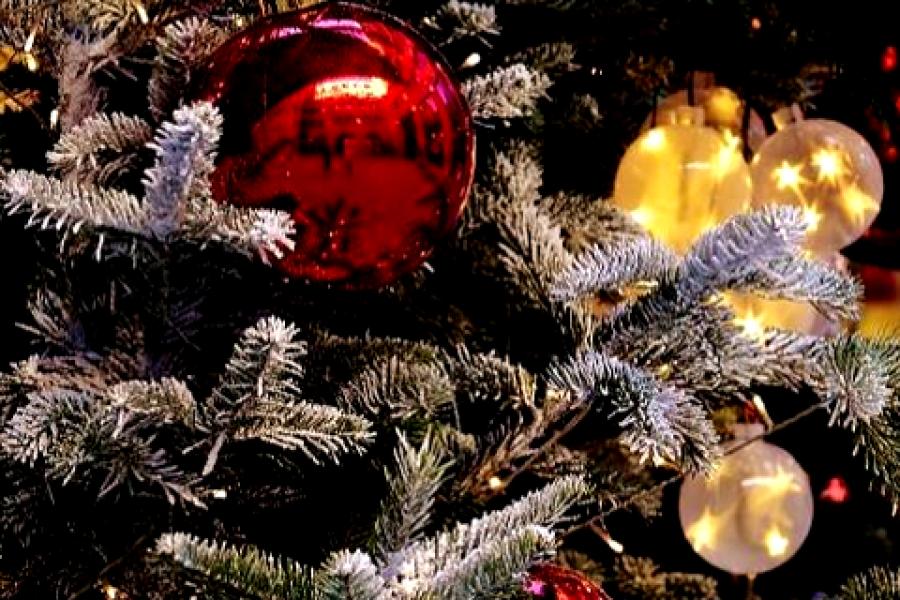 С наступающим Новым годом и Рождеством!