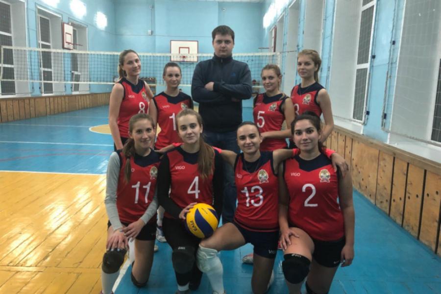 Женская волейбольная сборная Академии победила команду педагогического колледжа