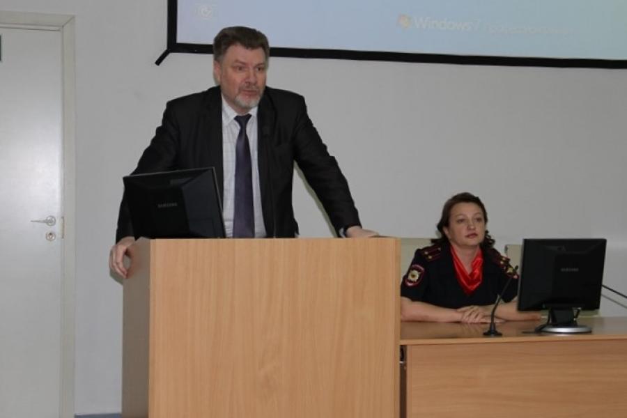 Для первокурсников Академии провели антинаркотический лекторий