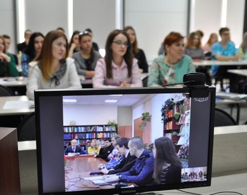В Алтайском филиале Президентской академии прошёл международный круглый стол по политическим правам граждан в России и Белоруссии