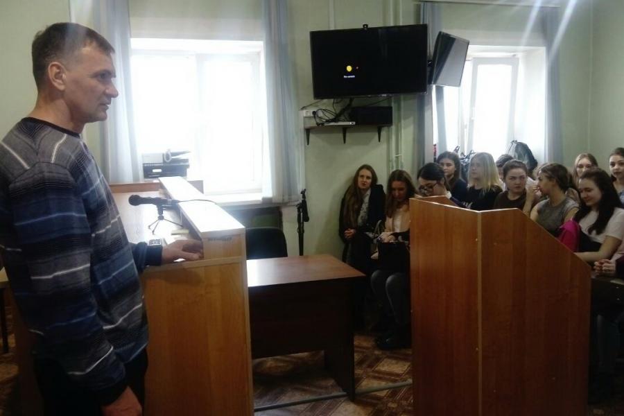 Студенты Алтайского филиала РАНХиГС побывали с экскурсией на реальном судебном процессе по уголовному делу