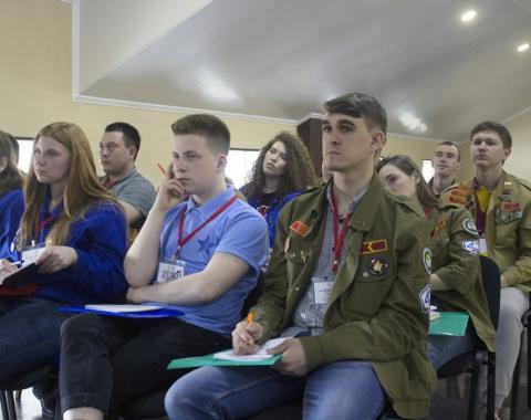 Руководители Штаба студенческих отрядов Алтайского филиала Президентской академии прошли обучение на выездной школе