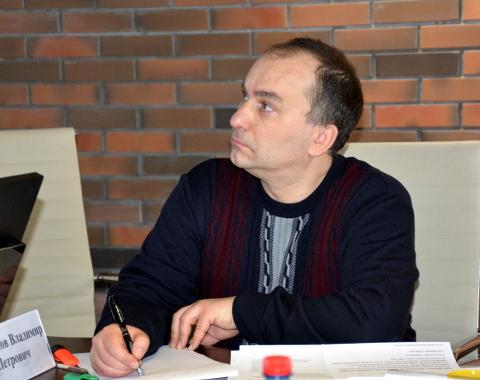 Преподаватель Академии опубликовал монографию о медиа-дискурсе ФРГ