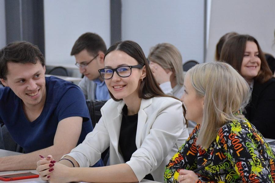 В Барнауле открылась «Школа дебатов»