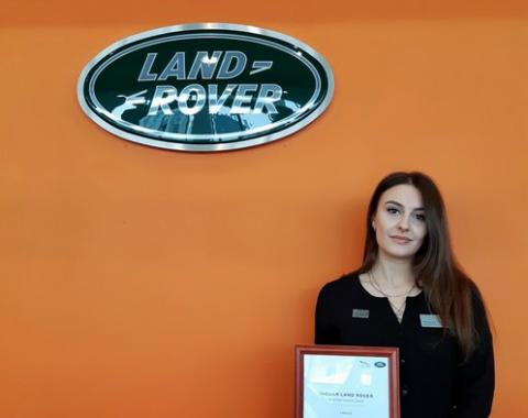 «Нет ничего невозможного»: выпускница Академии в числе лучших продавцов Jaguar Land Rover