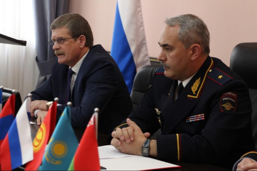 Ученые и сотрудники правоохранительных органов обсудили вопросы теории и практики в борьбе с преступностью