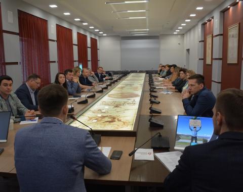 На базе Алтайского филиала РАНХиГС обсудили актуальные вопросы получения востребованного бизнес-сообществом образования