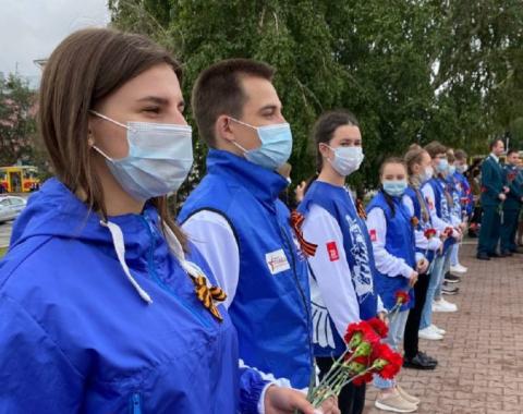 Волонтеры почтили память павших в Великой Отечественной войне