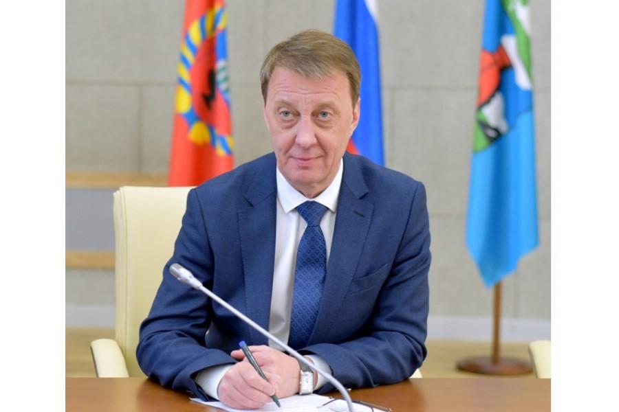 Глава города Барнаула Вячеслав Франк поздравил коллектив и студентов Академии с Днём знаний