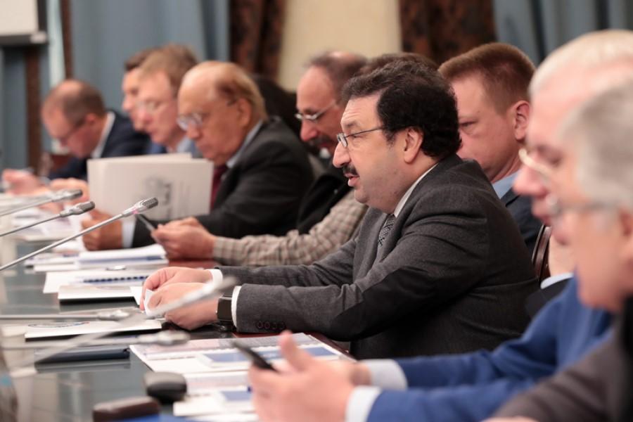 Ректор РАНХиГС Владимир Мау возглавил Общественный совет при ФНС России