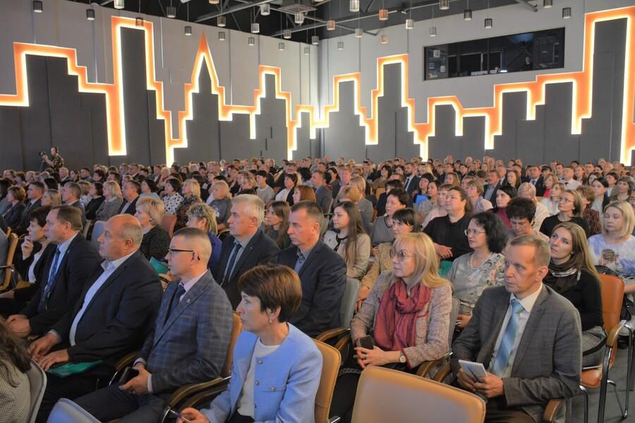 В Барнауле прошел первый региональный муниципальный форум Общества «Знание»