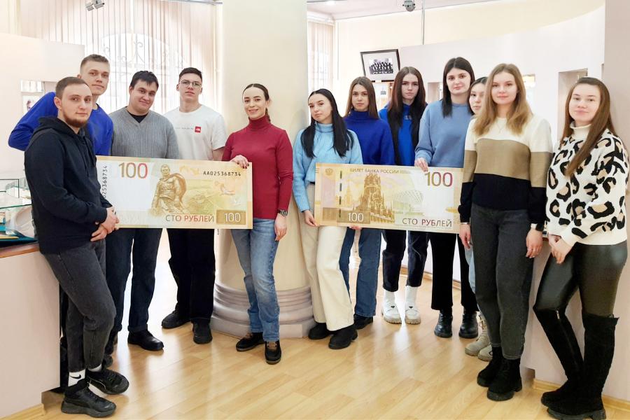 Студенты-экономисты посетили Музей истории развития банковского дела на Алтае