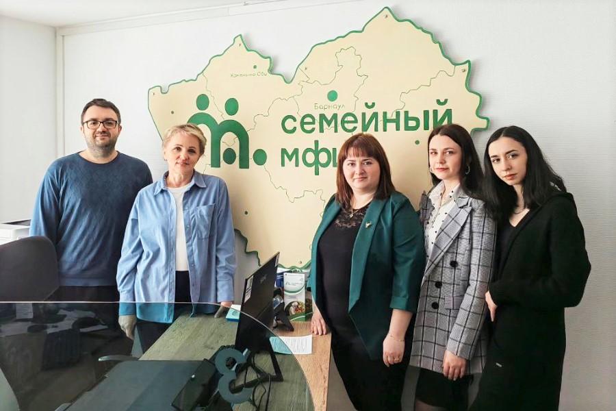 Центр «Юридическая клиника» заключил соглашение с Комплексным центром социального обслуживания населения Барнаула