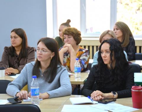 Государственные гражданские служащие повышают свои знания в сфере бюджетного учета