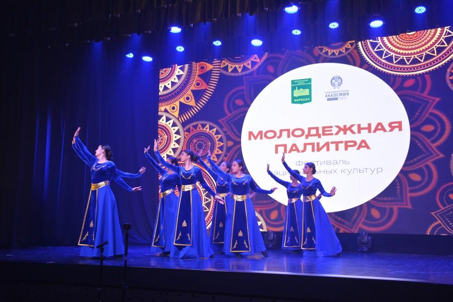 Сердце России – в единстве народов!