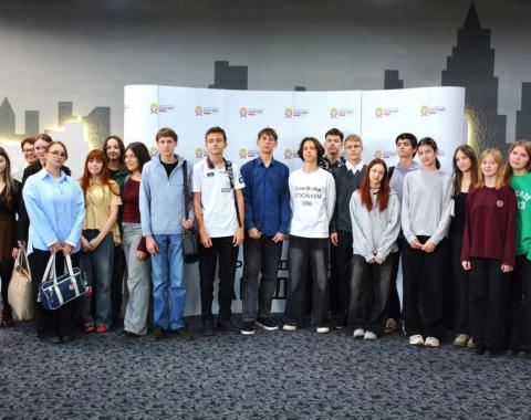 Будущие студенты: школьники посетили Академию