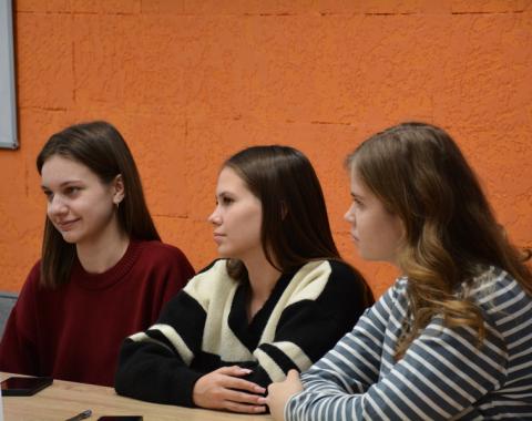 Студенты – экономисты провели профессиональный праздник с пользой