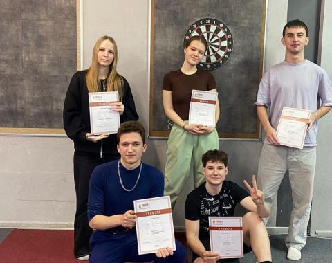 Первый турнир по дартсу в Академии