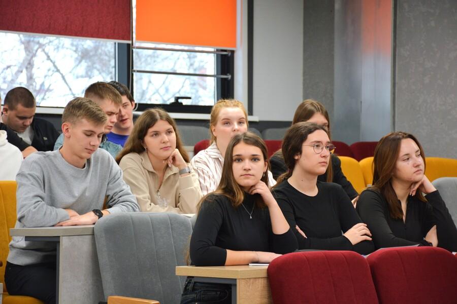 Студенты узнают о профилактике ВИЧ-инфекции