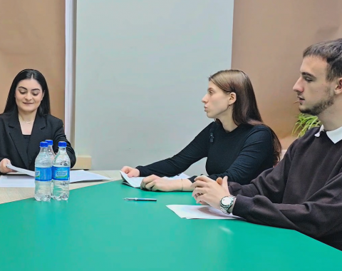 Успех студентов Академии на конкурсе кейсов на английском языке