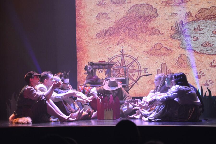 Волшебство Нового года: праздничные утренники для детей в Академии