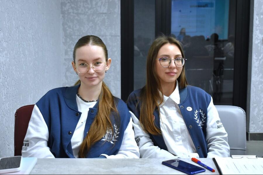 11 студентов Алтайского филиала вышли в финал программы «Научный код»