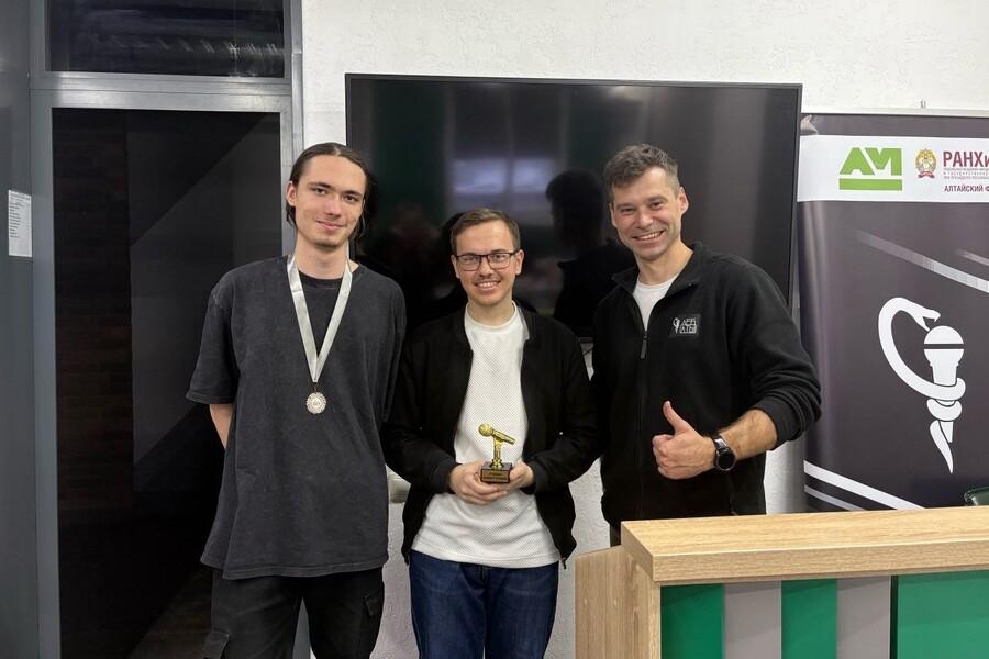 Предновогодние дебаты прошли в Академии