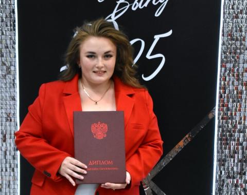 Выпускница Академии делится опытом в интервью газете «Местное время»