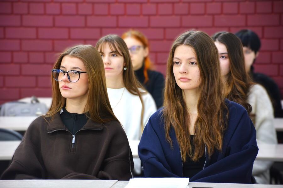 Студенты Академии узнали о профилактике экстремизма