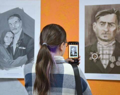 Семейные реликвии на холсте