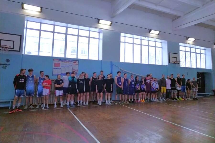 Студенты Академии сразились в баскетболе 3х3