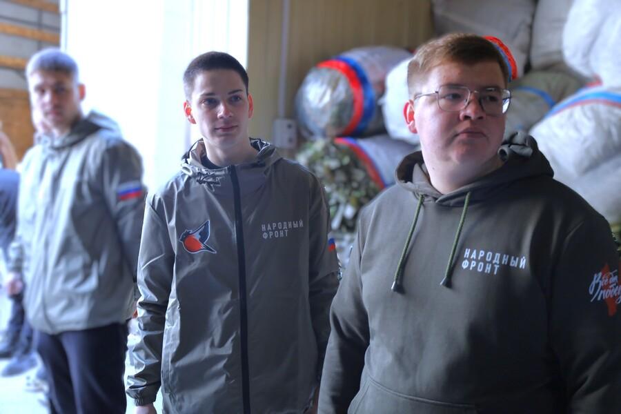 Студенты Академии приняли участие в формировании гуманитарной колонны ко Дню Победы