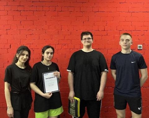 Победа в товарищеском матче по настольному теннису