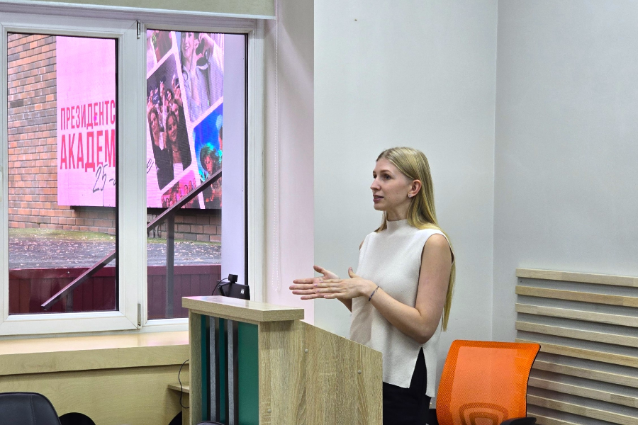 Профилактика правонарушений в сети: встреча студентов-психологов с экспертом-лингвистом